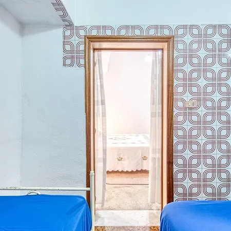 Apartamento Climatizzato Al Centro Del Paese Con Balcone Panoramico Ugento