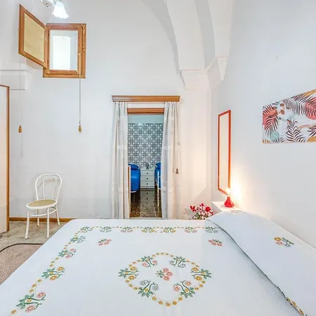 Climatizzato Al Centro Del Paese Con Balcone Panoramico Апартаменты *