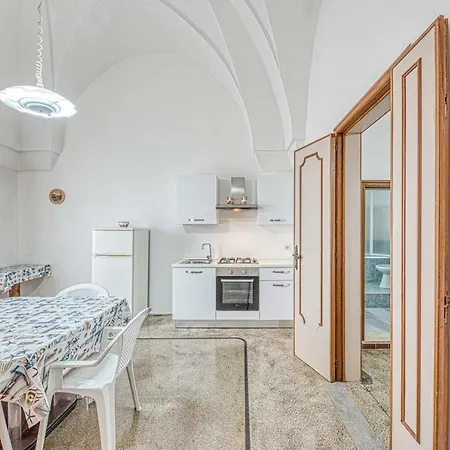 Climatizzato Al Centro Del Paese Con Balcone Panoramico Ugento