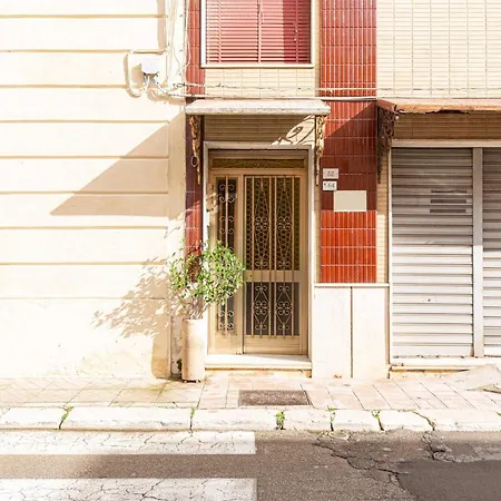 Climatizzato Al Centro Del Paese Con Balcone Panoramico